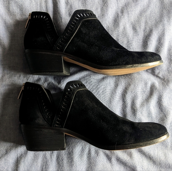 Vince Camuto Shoes - Black Vince Camuto booties. Sz 8.5. Suede like fabric. Gently worn.